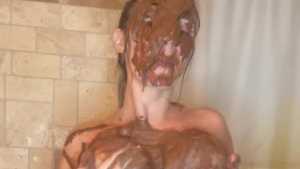 Nude Sydney Covers Herself In Brownie Batter Umd